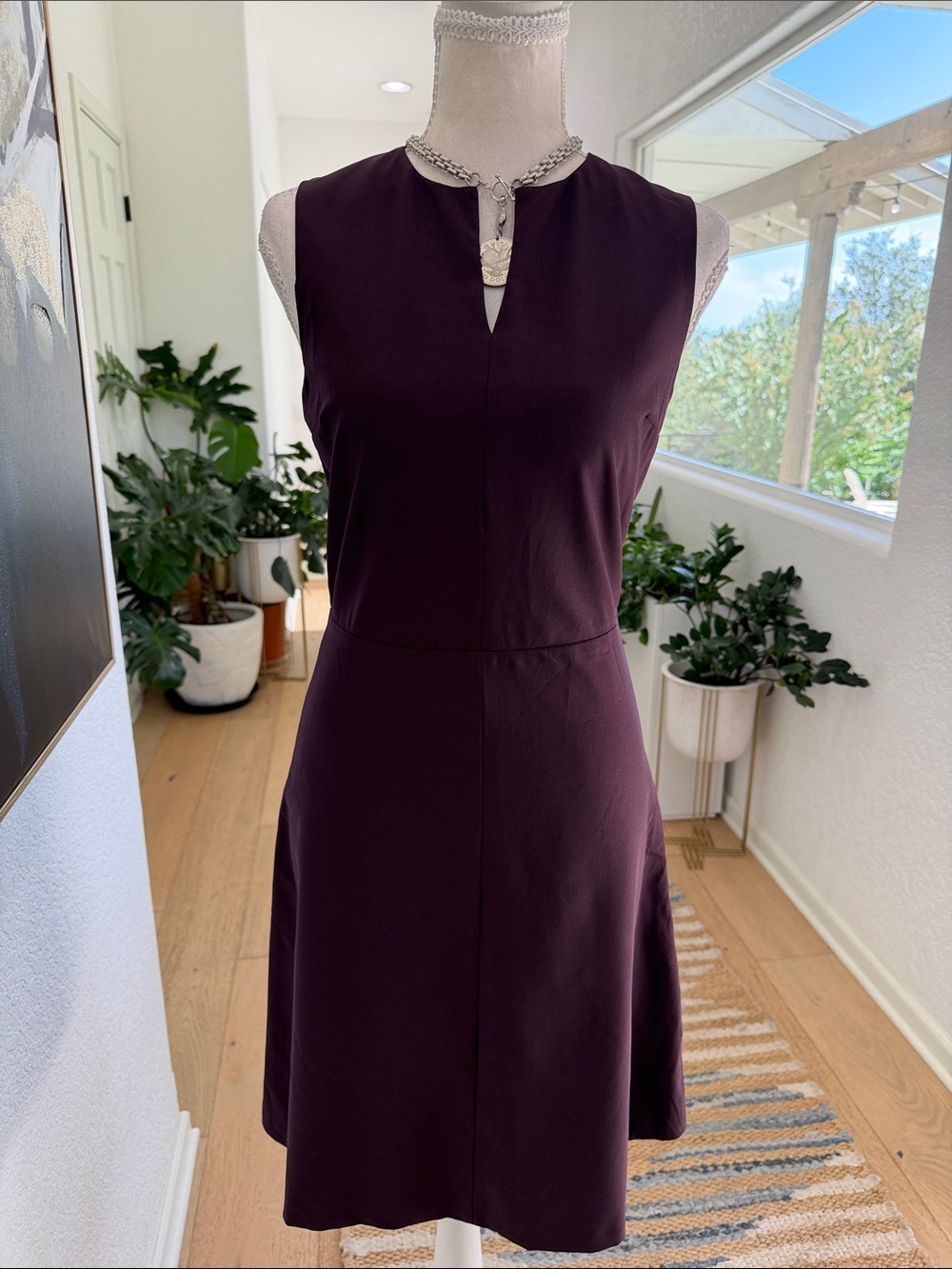 Theory Sleeveless Plum Shift Fit and Flare Dress - Elegant Women’s Workwear SZ 2